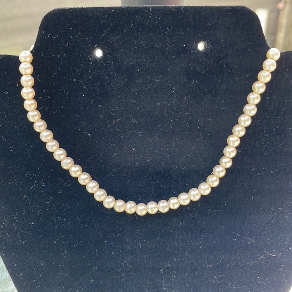 14" Simulated Pearl Necklace
